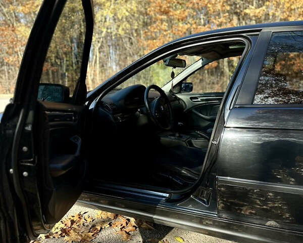 Чорний БМВ 3 Серія, об'ємом двигуна 2.93 л та пробігом 302 тис. км за 5500 $, фото 3 на Automoto.ua