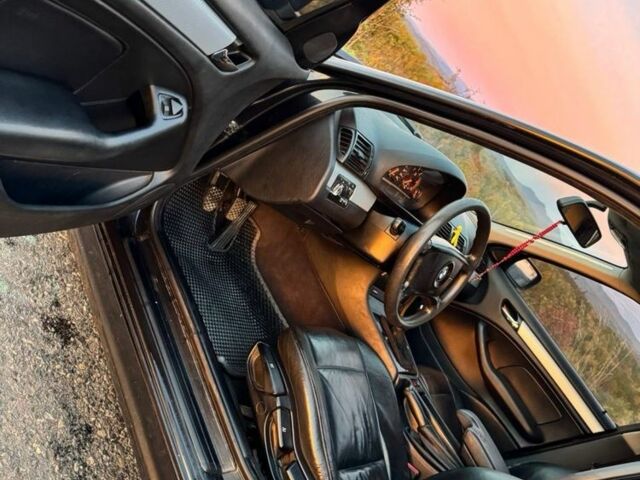 Чорний БМВ 3 Серія, об'ємом двигуна 2 л та пробігом 350 тис. км за 3200 $, фото 10 на Automoto.ua