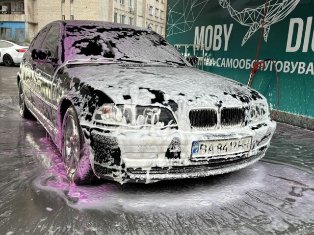 Черный БМВ 3 Серия, объемом двигателя 2.5 л и пробегом 368 тыс. км за 4100 $, фото 3 на Automoto.ua