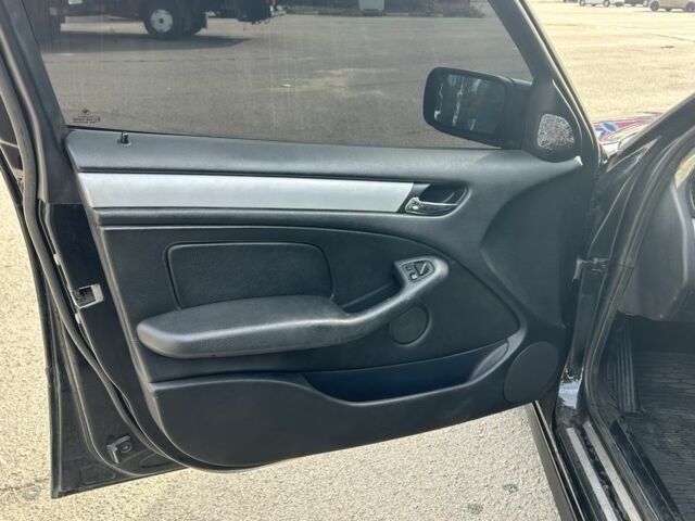 Чорний БМВ 3 Серія, об'ємом двигуна 2.9 л та пробігом 336 тис. км за 7000 $, фото 7 на Automoto.ua