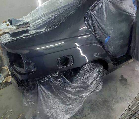 Черный БМВ 3 Серия, объемом двигателя 1.9 л и пробегом 329 тыс. км за 4400 $, фото 11 на Automoto.ua