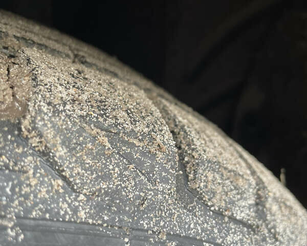 Черный БМВ 3 Серия, объемом двигателя 1.9 л и пробегом 300 тыс. км за 2800 $, фото 9 на Automoto.ua