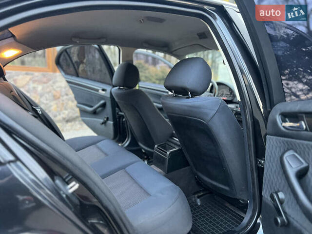 Черный БМВ 3 Серия, объемом двигателя 2 л и пробегом 412 тыс. км за 3750 $, фото 32 на Automoto.ua