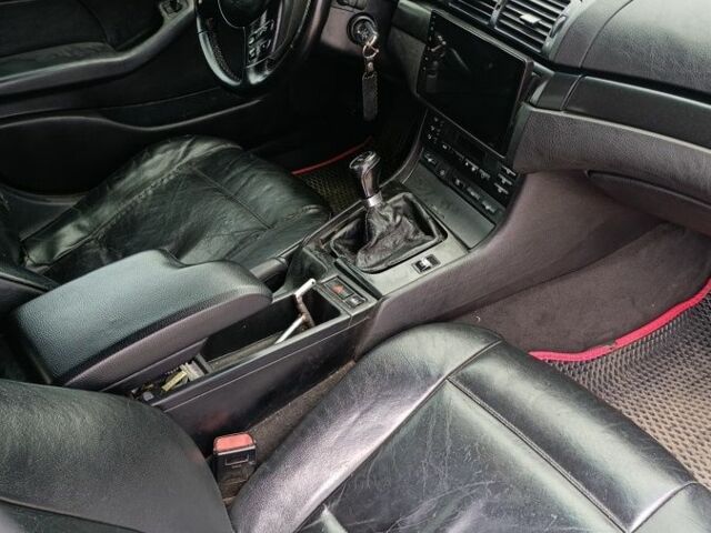 Черный БМВ 3 Серия, объемом двигателя 2 л и пробегом 240 тыс. км за 3999 $, фото 12 на Automoto.ua