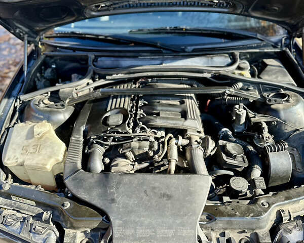 Чорний БМВ 3 Серія, об'ємом двигуна 2.93 л та пробігом 302 тис. км за 5500 $, фото 8 на Automoto.ua
