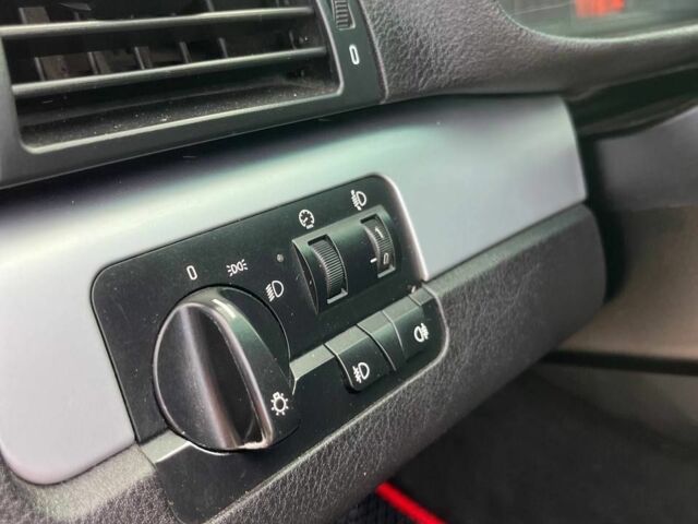 Черный БМВ 3 Серия, объемом двигателя 1.9 л и пробегом 280 тыс. км за 3499 $, фото 9 на Automoto.ua