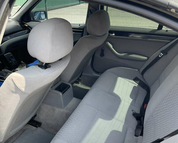 Чорний БМВ 3 Серія, об'ємом двигуна 2 л та пробігом 371 тис. км за 4500 $, фото 10 на Automoto.ua