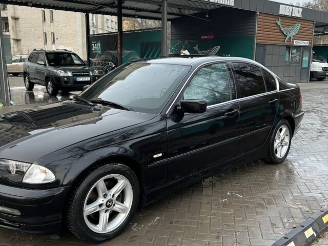 Черный БМВ 3 Серия, объемом двигателя 2.5 л и пробегом 368 тыс. км за 4100 $, фото 1 на Automoto.ua