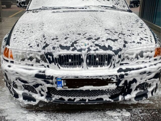 Черный БМВ 3 Серия, объемом двигателя 1.9 л и пробегом 329 тыс. км за 4400 $, фото 4 на Automoto.ua