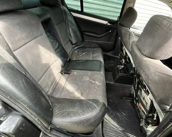 Чорний БМВ 3 Серія, об'ємом двигуна 1.95 л та пробігом 350 тис. км за 2950 $, фото 7 на Automoto.ua