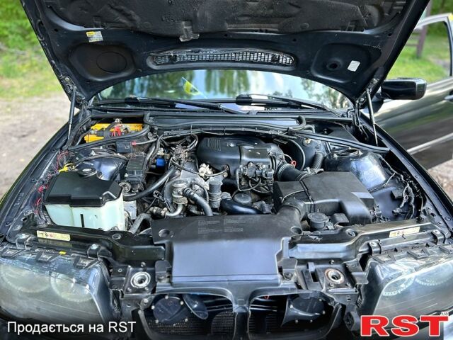 Черный БМВ 3 Серия, объемом двигателя 1.9 л и пробегом 331 тыс. км за 4600 $, фото 10 на Automoto.ua