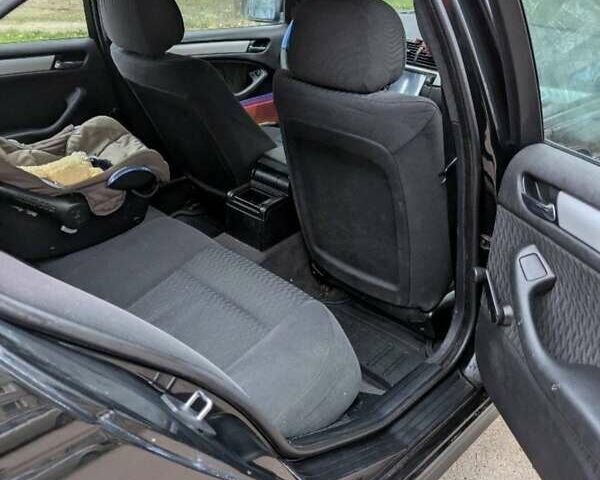 Черный БМВ 3 Серия, объемом двигателя 1.8 л и пробегом 360 тыс. км за 3500 $, фото 6 на Automoto.ua