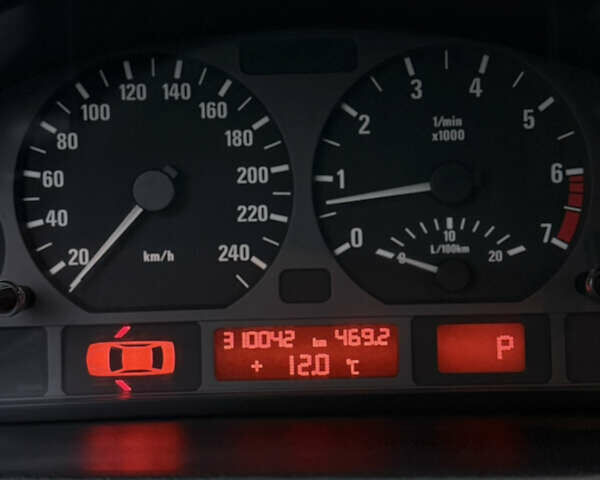 Черный БМВ 3 Серия, объемом двигателя 2.5 л и пробегом 310 тыс. км за 5900 $, фото 13 на Automoto.ua