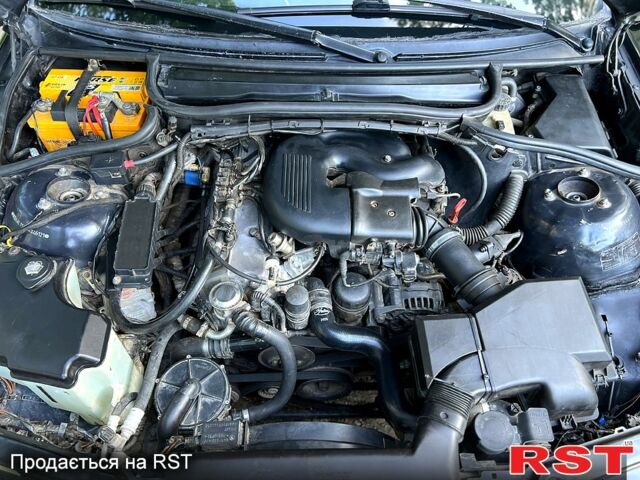 Черный БМВ 3 Серия, объемом двигателя 1.9 л и пробегом 331 тыс. км за 4600 $, фото 9 на Automoto.ua