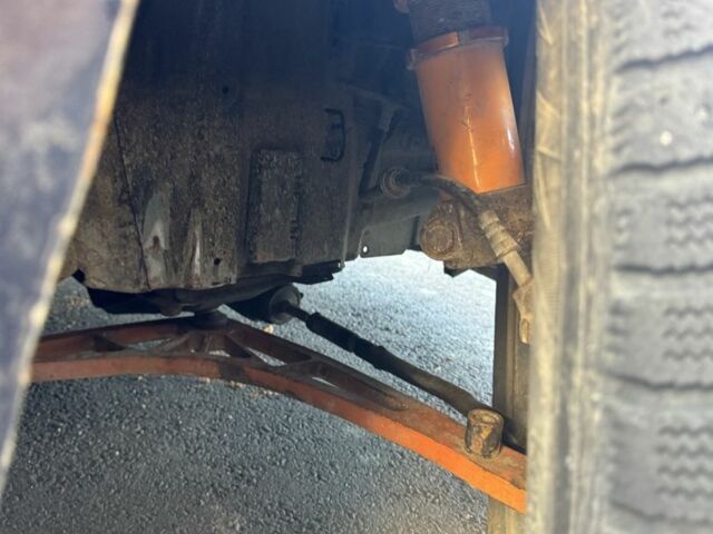 Черный БМВ 3 Серия, объемом двигателя 2 л и пробегом 329 тыс. км за 3333 $, фото 5 на Automoto.ua