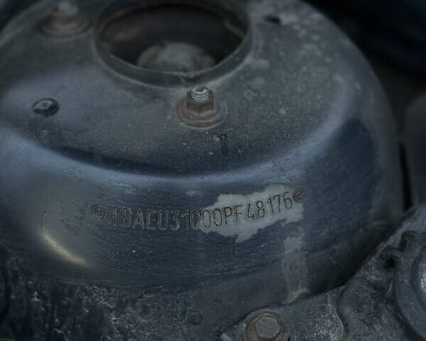 Черный БМВ 3 Серия, объемом двигателя 2.5 л и пробегом 310 тыс. км за 5900 $, фото 25 на Automoto.ua