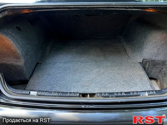 Черный БМВ 3 Серия, объемом двигателя 1.9 л и пробегом 331 тыс. км за 4600 $, фото 8 на Automoto.ua