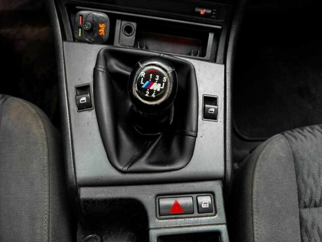 Черный БМВ 3 Серия, объемом двигателя 2 л и пробегом 306 тыс. км за 4190 $, фото 14 на Automoto.ua