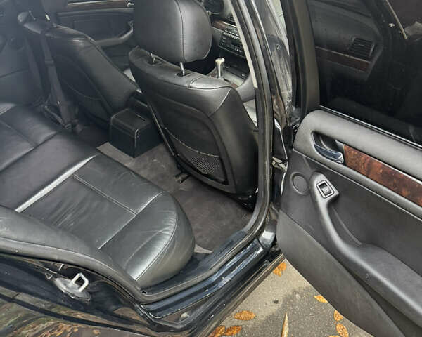 Черный БМВ 3 Серия, объемом двигателя 2.17 л и пробегом 310 тыс. км за 5200 $, фото 5 на Automoto.ua