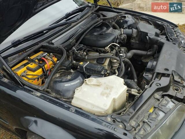 Черный БМВ 3 Серия, объемом двигателя 1.9 л и пробегом 280 тыс. км за 5000 $, фото 12 на Automoto.ua