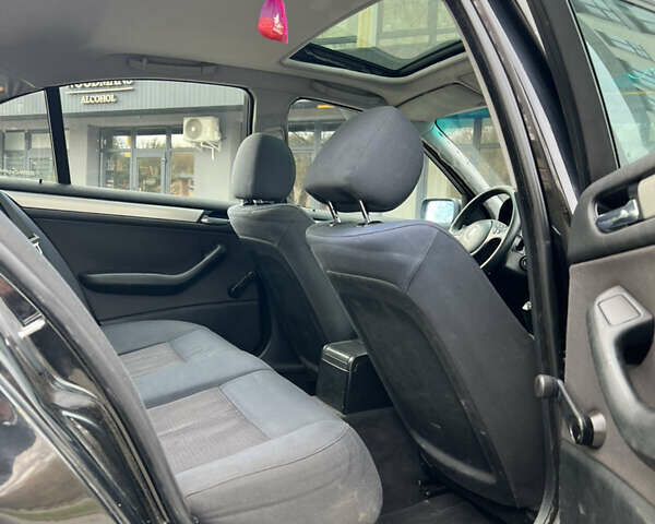 Чорний БМВ 3 Серія, об'ємом двигуна 2 л та пробігом 316 тис. км за 3800 $, фото 18 на Automoto.ua