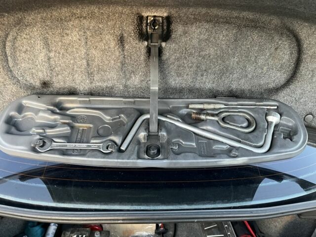 Черный БМВ 3 Серия, объемом двигателя 3 л и пробегом 326 тыс. км за 8000 $, фото 13 на Automoto.ua