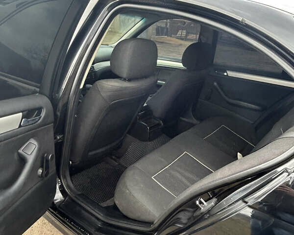 Чорний БМВ 3 Серія, об'ємом двигуна 2 л та пробігом 300 тис. км за 4400 $, фото 6 на Automoto.ua