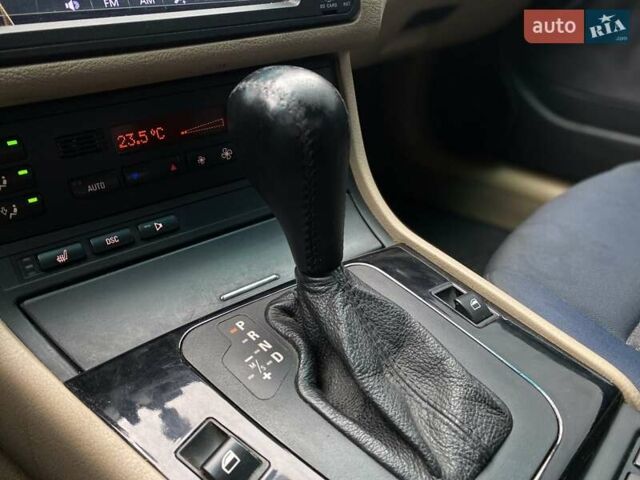 Чорний БМВ 3 Серія, об'ємом двигуна 2.2 л та пробігом 315 тис. км за 4990 $, фото 15 на Automoto.ua