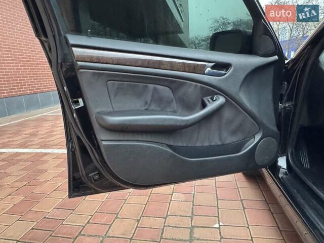 Чорний БМВ 3 Серія, об'ємом двигуна 2 л та пробігом 328 тис. км за 4600 $, фото 32 на Automoto.ua