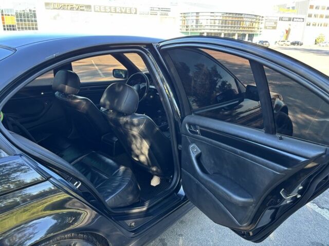 Черный БМВ 3 Серия, объемом двигателя 2 л и пробегом 295 тыс. км за 6500 $, фото 14 на Automoto.ua