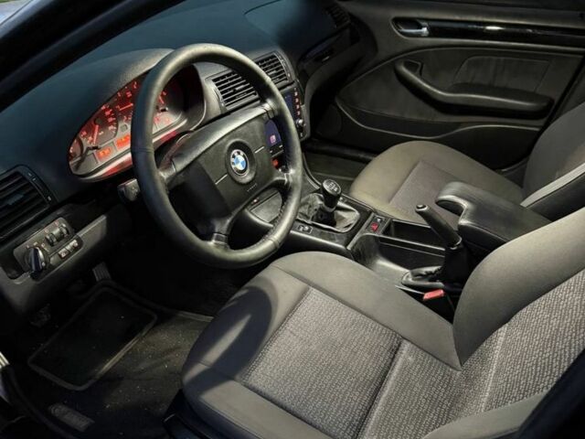 Черный БМВ 3 Серия, объемом двигателя 2 л и пробегом 450 тыс. км за 4099 $, фото 9 на Automoto.ua