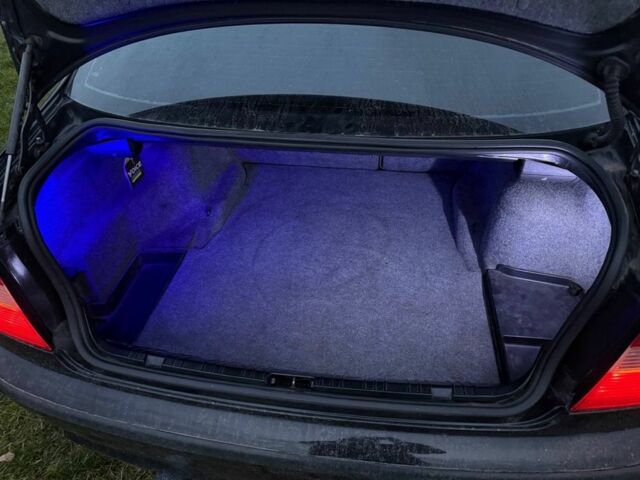 Черный БМВ 3 Серия, объемом двигателя 2 л и пробегом 450 тыс. км за 4099 $, фото 13 на Automoto.ua