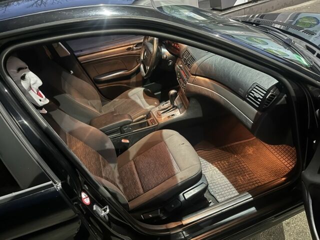 Черный БМВ 3 Серия, объемом двигателя 2 л и пробегом 305 тыс. км за 2200 $, фото 16 на Automoto.ua