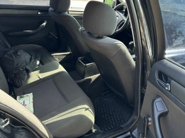 Чорний БМВ 3 Серія, об'ємом двигуна 2 л та пробігом 230 тис. км за 2999 $, фото 16 на Automoto.ua