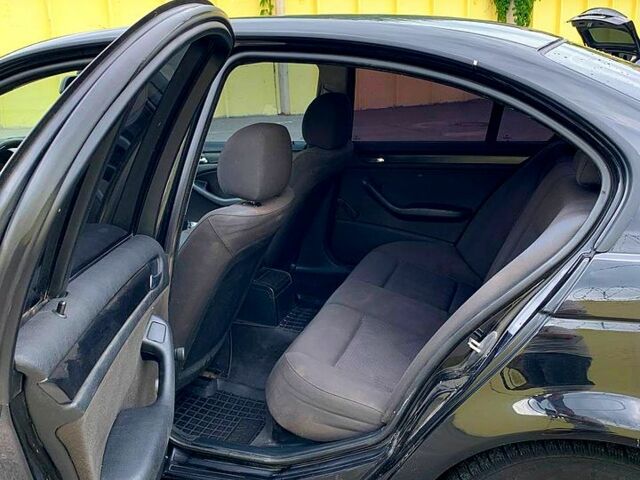 Чорний БМВ 3 Серія, об'ємом двигуна 1.8 л та пробігом 250 тис. км за 4555 $, фото 2 на Automoto.ua