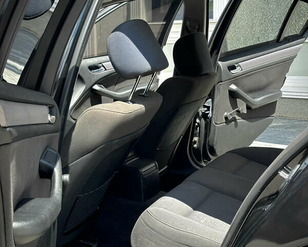 Чорний БМВ 3 Серія, об'ємом двигуна 1.8 л та пробігом 190 тис. км за 5300 $, фото 22 на Automoto.ua