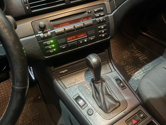 Черный БМВ 3 Серия, объемом двигателя 2 л и пробегом 305 тыс. км за 2200 $, фото 10 на Automoto.ua