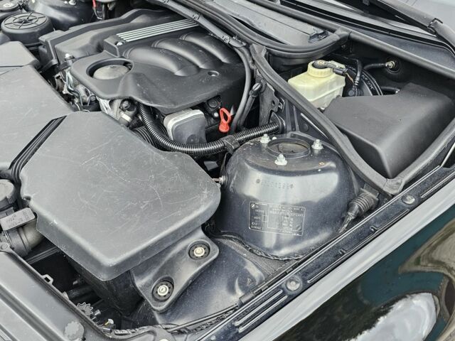 Черный БМВ 3 Серия, объемом двигателя 1.8 л и пробегом 270 тыс. км за 5000 $, фото 19 на Automoto.ua