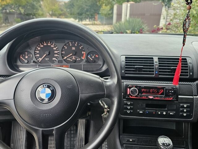 Черный БМВ 3 Серия, объемом двигателя 1.8 л и пробегом 270 тыс. км за 5000 $, фото 16 на Automoto.ua