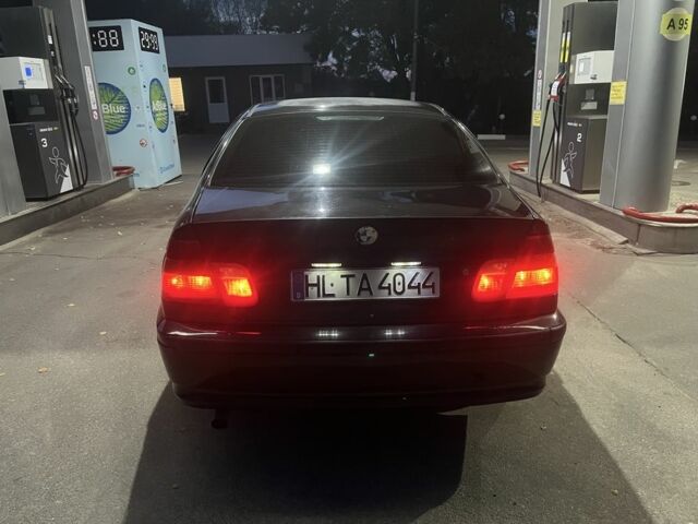 Черный БМВ 3 Серия, объемом двигателя 2 л и пробегом 305 тыс. км за 2200 $, фото 5 на Automoto.ua