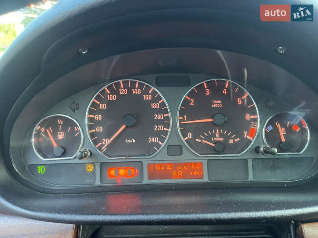Черный БМВ 3 Серия, объемом двигателя 1.8 л и пробегом 220 тыс. км за 4650 $, фото 12 на Automoto.ua