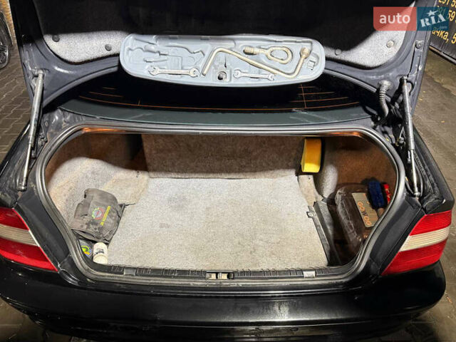 Чорний БМВ 3 Серія, об'ємом двигуна 2 л та пробігом 170 тис. км за 4100 $, фото 7 на Automoto.ua