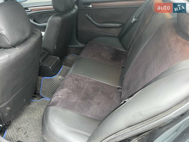 Черный БМВ 3 Серия, объемом двигателя 1.8 л и пробегом 227 тыс. км за 4250 $, фото 8 на Automoto.ua
