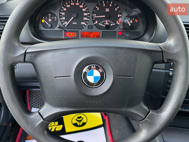 Черный БМВ 3 Серия, объемом двигателя 1.8 л и пробегом 210 тыс. км за 5300 $, фото 11 на Automoto.ua