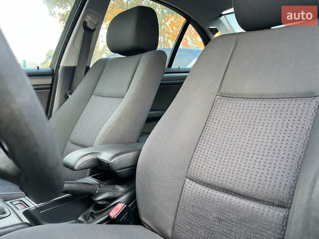 Черный БМВ 3 Серия, объемом двигателя 1.8 л и пробегом 210 тыс. км за 5300 $, фото 18 на Automoto.ua