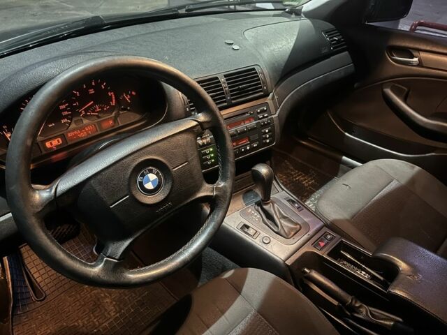 Черный БМВ 3 Серия, объемом двигателя 2 л и пробегом 305 тыс. км за 2200 $, фото 12 на Automoto.ua