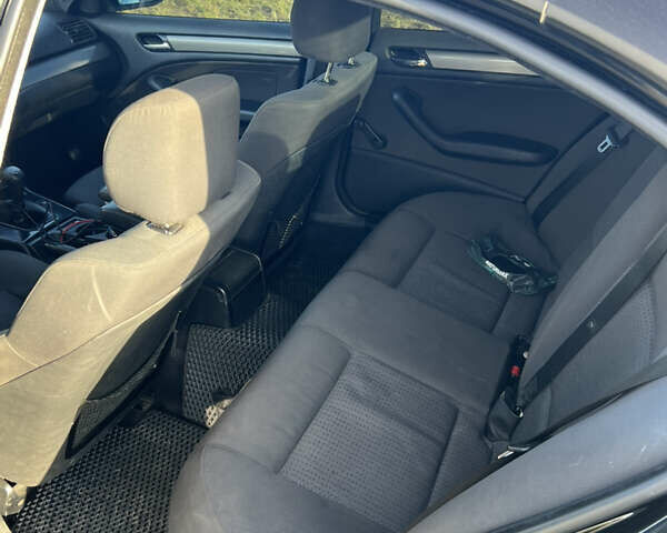 Чорний БМВ 3 Серія, об'ємом двигуна 2 л та пробігом 360 тис. км за 5200 $, фото 4 на Automoto.ua