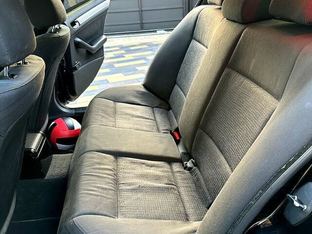 Черный БМВ 3 Серия, объемом двигателя 1.8 л и пробегом 255 тыс. км за 6100 $, фото 7 на Automoto.ua