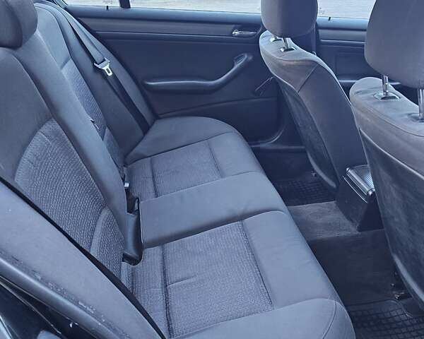 Черный БМВ 3 Серия, объемом двигателя 1.76 л и пробегом 200 тыс. км за 3700 $, фото 12 на Automoto.ua