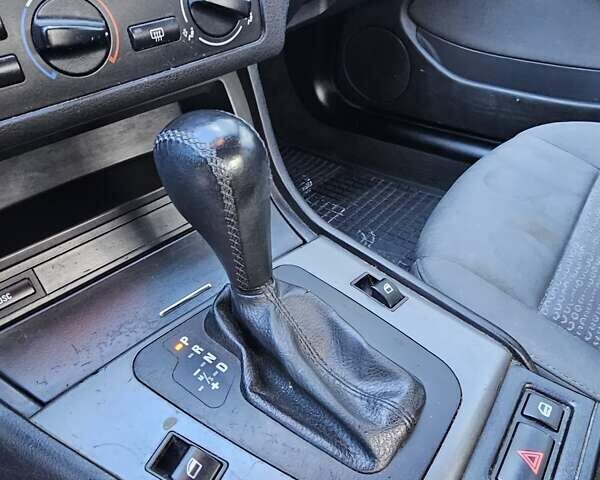 Черный БМВ 3 Серия, объемом двигателя 1.76 л и пробегом 200 тыс. км за 3700 $, фото 20 на Automoto.ua